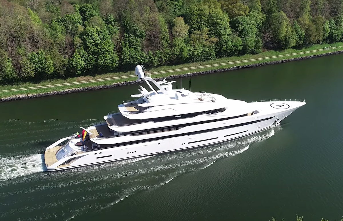yacht-avantage-lurssen-charterworld-luxury-superyacht-charters